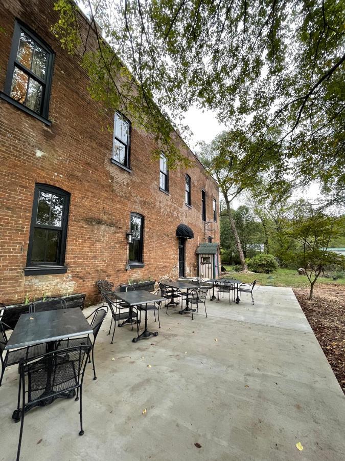 Beard And Lady Inn Chester ภายนอก รูปภาพ